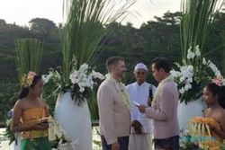 HEBOH NIKAH SESAMA JENIS : Pernikahan Sesama Jenis di Bali Bikin Gempar
