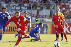 KUALIFIKASI EURO 2016 : Rooney Jadi Pencetak Gol Terbanyak Inggris, Samai Sir Bobby Charlton