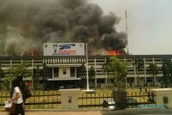 KEBAKARAN SEMARANG : Markas Polda Jawa Tengah Terbakar!