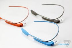 TEKNOLOGI TERBARU : Tanpa Kaca, Inilah Google Glass Versi Pekerja