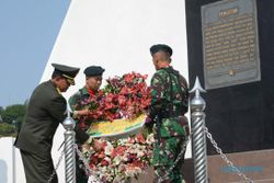 HUT TNI : Jajaran Kodam Ziarah Ke Taman Makam Pahlawan