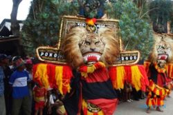 HARI JADI PONOROGO : Inilah 10 Grup Reog Mini Terbaik di Hari Jadi Ponorogo