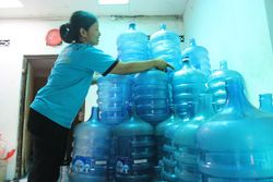 DISTRIBUSI AIR MINUM SOLO : Duh, Air Minum Dalam Kemasan di Solo Langka