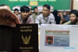 FOTO KASUS KEIMIGRASIAN : Paspor WNA di Tulungagung Diperiksa