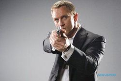 KABAR ARTIS : Daniel Craig Tinggalkan James Bond?