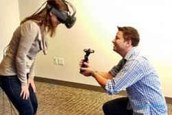 KISAH UNIK : Pria Ini Lamar Kekasihnya dengan Teknologi VR