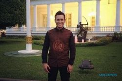 HARI BATIK NASIONAL : Begini Cara Arifin Putra dan Citra Scholastika Peringati Hari Batik Nasional