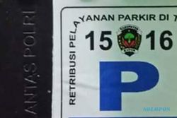 PARKIR MADIUN : Stiker Parkir Kabupaten Madiun Disfungsi, Warga Usul Dihapus