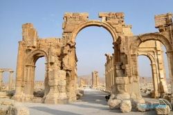 TEROR ISIS : ISIS Hancurkan Monumen Utama Kota Kuno Palmyra