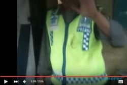 VIDEO KONTROVERSIAL : Di Video Ini, Elanto Bikin Polisi “Salah Tingkah”