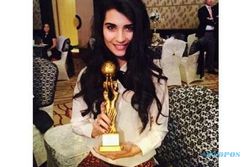 CINTA ELIF ANTV : Selamat, Pemeran Elif Tuba Buyukustun Jadi Aktris Terbaik Turki Versi Gazetemag