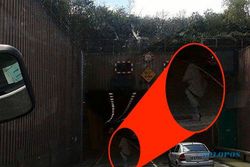 KISAH MISTERI : Ngeri, Hantu Ini Tertangkap Kamera Berdiri di Underpass