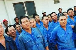 TENAGA KERJA INDONESIA : Mayoritas Pekerja Belum Peroleh Upah Layak