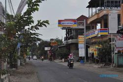 IZIN TOKO BERJEJARING : Sudah Bersedia Tutup, Toko Tak Berizin Ternyata Masih Buka