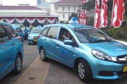 MOBIL HONDA : Jual Mobilio untuk Taksi, Honda Mengaku Untung