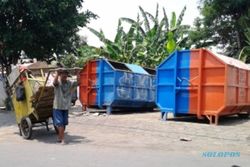 SAMPAH MADIUN : Sampah di TPS Membeludak, Petugas Sebut Perlu Bank Sampah