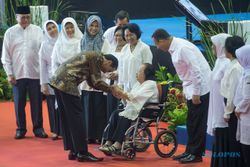 HARI GURU NASIONAL 2015 : Mendikbud Hadirkan Guru Jokowi, Ini Reaksi Jokowi