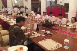 HARI GURU NASIONAL : Kisah Guru Jokowi Diundang Makan Malam di Istana Negara