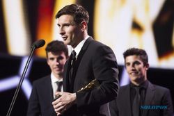 KARIER PEMAIN : Award La Liga 2014/2015, Messi Pemain Terbaik, Ronaldo Pemain Favorit Fans