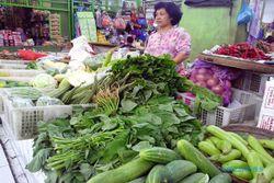 HARGA KEBUTUHAN POKOK : Konsumen Batal Beli Sayuran, Harga Sayur Mayur Langsung Melambung