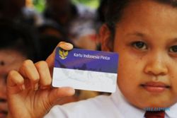 KARTU INDONESIA PINTAR : Jokowi Ingatkan Uang KIP Jangan Digunakan untuk Beli Pulsa