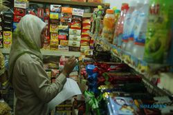 MAKANAN BERBAHAYA : Pengawasan Lemah, Toko Kelontong Pilih Jual Makanan Tak Laik Konsumsi