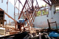 BANGUNAN AMBRUK : Miris! Atap MI Muhammadiyah di Sumberlawang Sragen Ambruk
