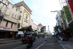 INFRASTRUKTUR SOLO : Walking Street Diteruskan ke Jl. Dr. Radjiman