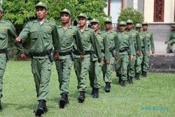 KEAMANAN MADIUN : Warga Madiun Prihatin Nasib Hansip, Ini Dasarnya...