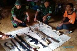 SENPI ILEGAL : Jual Senapan di Pacitan, Warga Jakarta Dibekuk Tentara