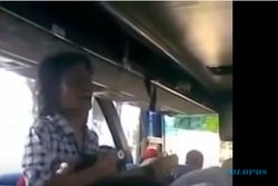 MOST POPULAR YOUTUBE : Kocak, Lirik Lagu Pengamen Ini Sindir Penumpang Bus!
