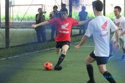 KABAR PEMBALAP : Mendarat di Jakarta, Dani Pedrosa Langsung Futsal