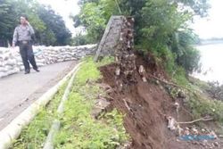 BENCANA SRAGEN : Tanggul di Desa Pilang Jebol, Ribuan Hektare Sawah Terancam 