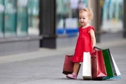 TIPS ASUH ANAK : Ajarkan Anak Perempuan Soal Fashion, Lakukan 7 Langkah Ini
