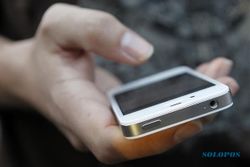 APLIKASI SMARTPHONE : Pendapatan Aplikasi di Indonesia Diprediksi Rp1,8 Triliun
