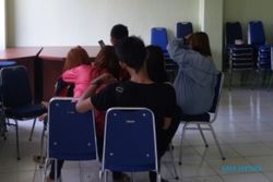 INDEKOS MADIUN : Tidur Bersama di Kamar Kos, 3 Pasangan Muda Dicokok Satpol PP Madiun