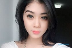 TRENDING SOSMED : Duh! Model Seksi Indonesia Ini Dikira Ladyboy Thailand
