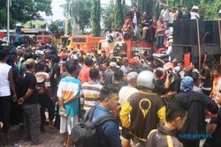 PERTAMBANGAN PONOROGO : Sopir dan Buruh Tambang Pasir Demo, Netizen Ingatkan Tak Asal Tutup Tambang