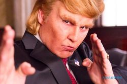 AKSI KONTROVERSIAL : Lagi, Johnny Depp Cibir Donald Trump