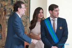KABAR PEMAIN : Casillas Resmi Nikahi Carbonero