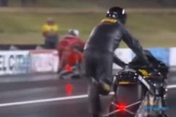 VIDEO LUCU YOUTUBE : Mesin Mati, Pembalap Drag Race Dorong Motor Sampai Finis