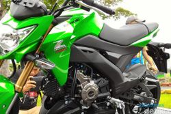 SEPEDA MOTOR KAWASAKI : Test Ride Si Mungil Z125 Pro, Begini Sensasinya