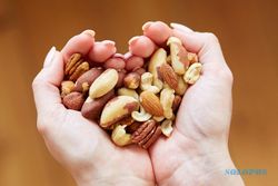 HASIL PENELITIAN : Makan Segenggam Kacang Bisa Perpanjang Usia Hingga 2 Tahun