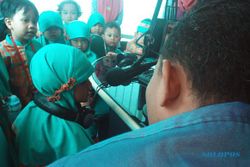 FOTO KUNJUNGAN MEDIA : 130 Anak KB-TK Al-A’raaf Geruduk Solopos