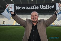 KARIER PELATIH : Benitez Bertahan di Newcastle