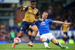 LIGA INGGRIS 2015/2016 : Usai Tekuk Everton, Arsenal Kian Pede