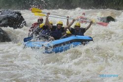 WISATA MAGELANG : Yuk Memacu Adrenalin di Sungai Progo (1/3)