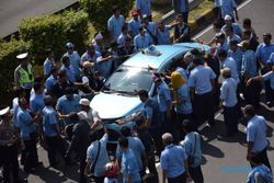 POLEMIK TAKSI UBER-GRAB : Ahok Curiga Perusahaan Taksi Konvensional "Restui" Aksi Demo
