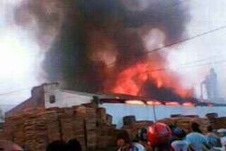 KEBAKARAN SRAGEN : Ini Penyebab Pabrik Mebel Rakabu Milik Keluarga Jokowi Terbakar