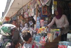 MUBENG BERINGHARJO : Berburu Buku di Kawasan Titik Nol Kilometer